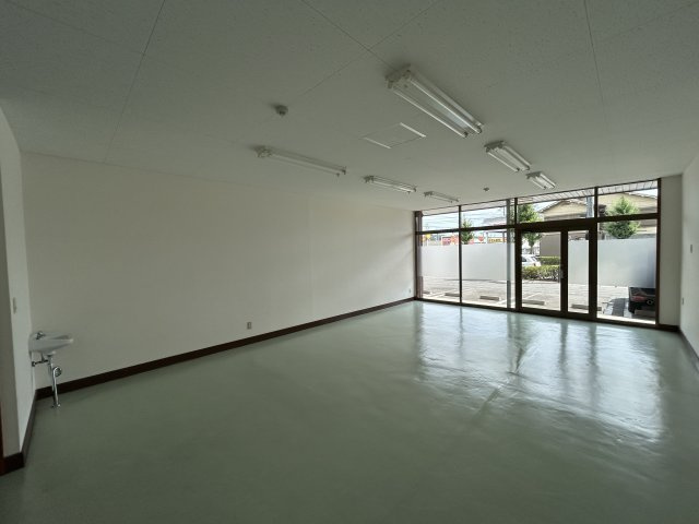 塚越ビルの内装