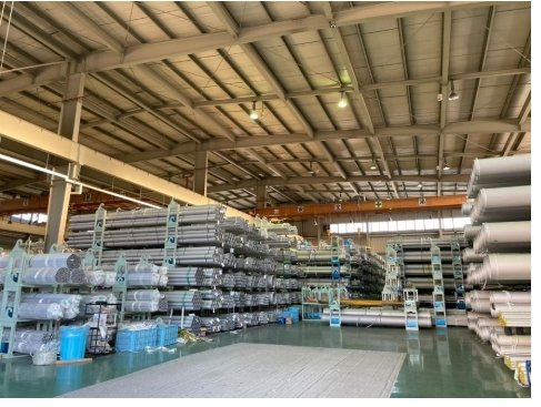 ダルマ中島第一倉庫の内装