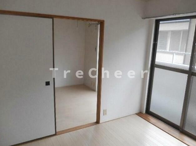 ヴィラサンポートの洋室