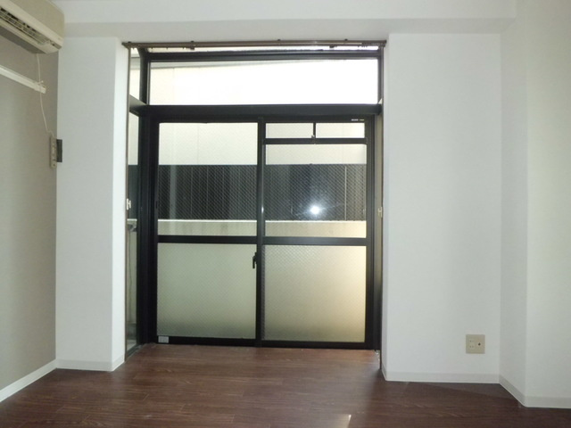 エステムコート東灘の居間・リビング