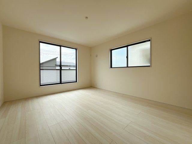 行田市城西１丁目　新築戸建　全9棟の洋室