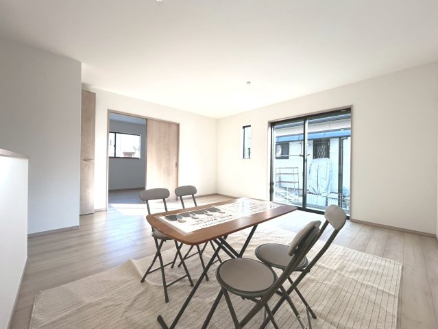 ハートフルタウン　一宮市浅井町4期　全1区画分譲の前面道路含む現地写真|「現地（2025年10月30日）撮影」　
■前面道路　
■ヤマダ不動産　株式会社リライフ