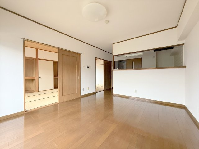 【居間・リビング】 | エーデル川内