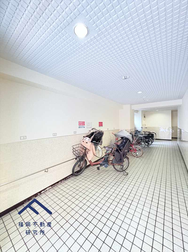 スコーレ赤坂の駐車場