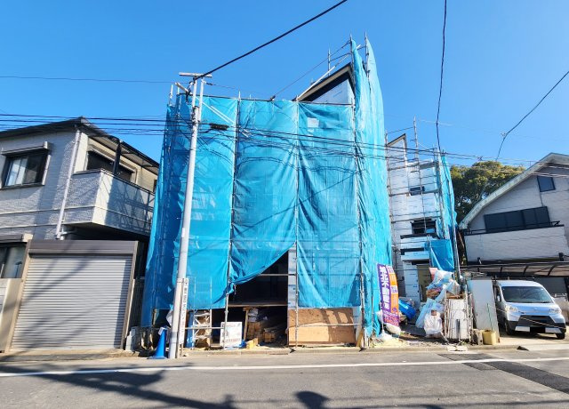 練馬区氷川台4丁目 全2棟 A号棟の外観|有楽町線/副都心線「氷川台」駅徒歩4分の快適なアクセス
イトーピアホーム施工の全2棟
広々LDKが生活にゆとりを演出する快適な家