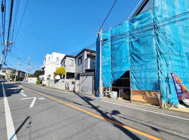 練馬区氷川台4丁目 全2棟 A号棟の前面道路含む現地写真|伸びやかな南西側約8ｍ公道に面する全2棟
氷川台4丁目の落ち着いた住宅地に誕生します
商業施設、教育施設が充実した生活しやすい住環境です