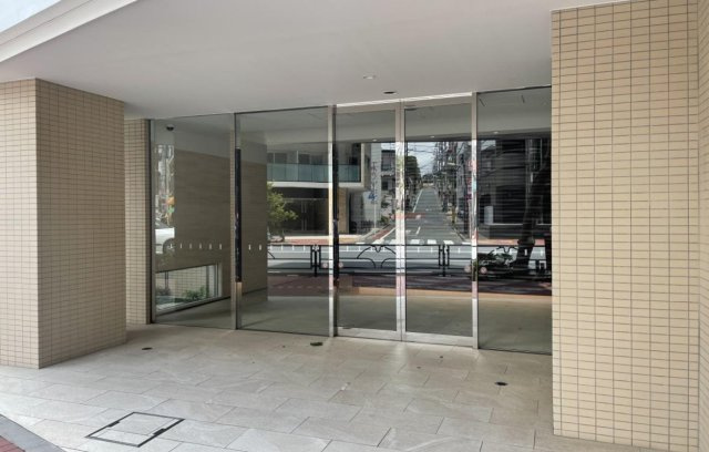 コージーコート御殿山のエントランス