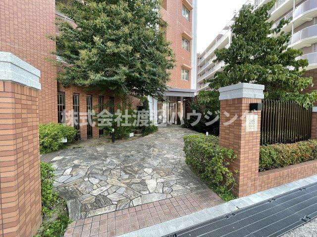 パークホームズ緑地公園のエントランス