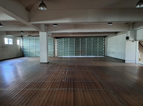 ⼤阪府⾨真市脇⽥町　倉庫の内装