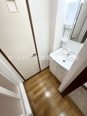 大阪市鶴見区今津中４丁目の賃貸マンションの洗面所
