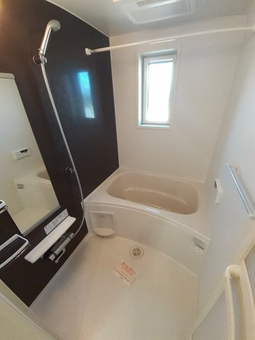 ソレーユの浴室|追い焚き・浴室乾燥機付きのお風呂です♪