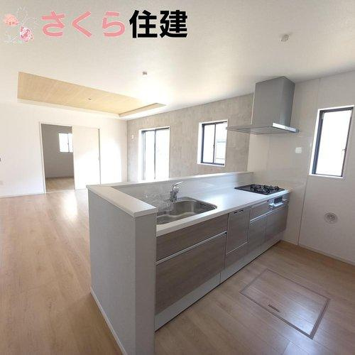 -Erde-　真岡市下高間木２期　２号棟のキッチン|食器洗浄機が後片付けをサポート！食事後の家族のくつろぎタイムをゆっくりもてます