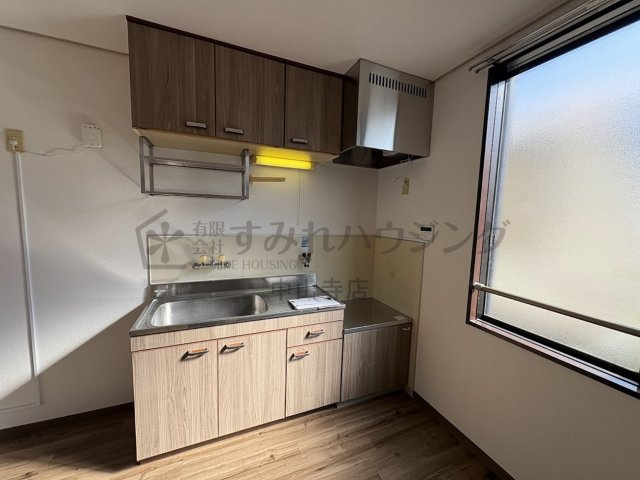 売布ガ丘スカイハイツの居間・リビング|参考、同建物・同間取りの号室