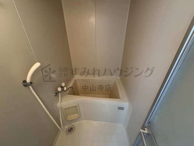 売布ガ丘スカイハイツの居間・リビング|参考、同建物・同間取りの号室