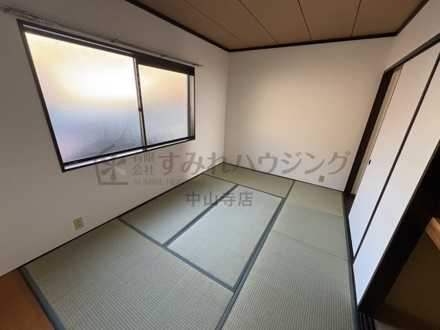 売布ガ丘スカイハイツの洋室|参考、同建物・同間取りの号室