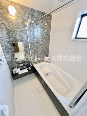 【浴室】 | 御殿場市二枚橋 新築一戸建て | 落ち着いた空間のお風呂です