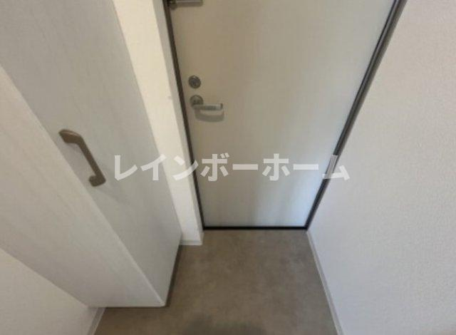 ジーメゾン大宮本郷町の玄関