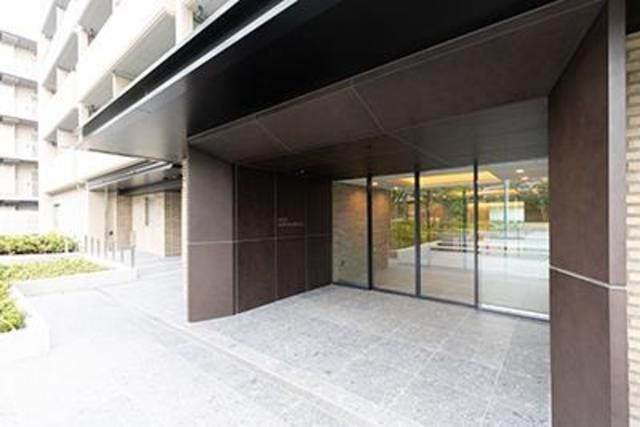 アビティグランデ砧　（Ｃ棟）のエントランス