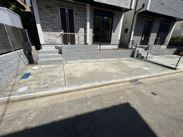 松戸市常盤平２丁目新築戸建【常盤平第三小学校：8分】の駐車場|1号棟駐車スペース