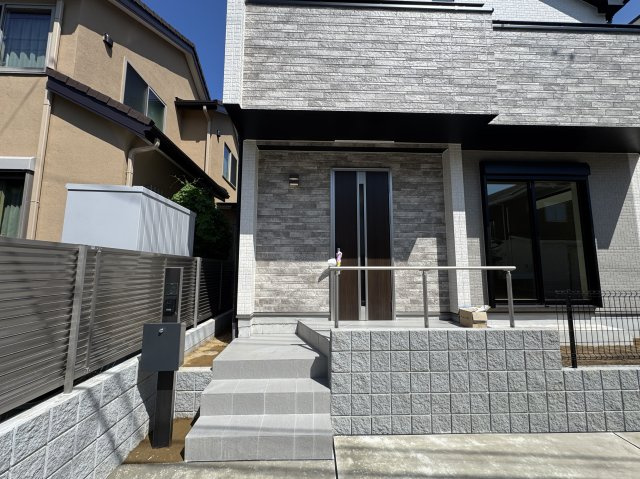 松戸市常盤平２丁目新築戸建【常盤平第三小学校：8分】のエントランス|エントランス・玄関ポーチ