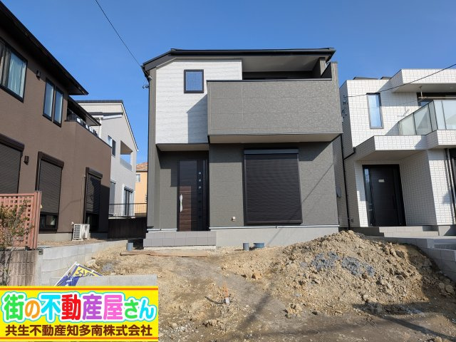 リーブルガーデン常滑市北汐見坂3丁目　1号棟