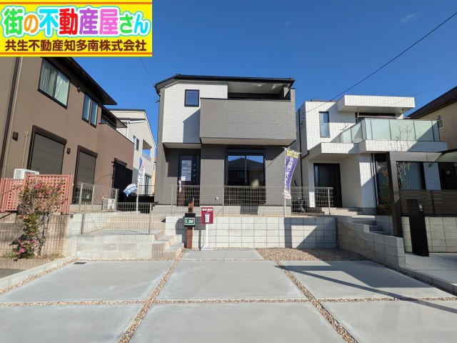 リーブルガーデン常滑市北汐見坂3丁目　1号棟