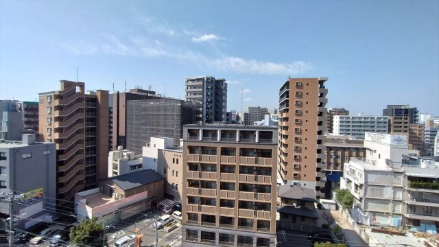 【展望】 | アンピール百年橋 | バルコニーからの気持ちのいい眺望♪南西方向の景色が広がり、高層階なので開放的な眺望を楽しめます