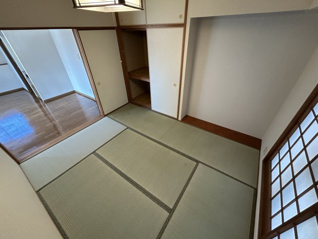 プレステージ明石本町の和室