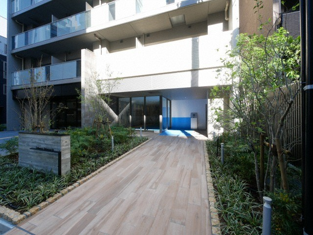 アーバネックス新町のエントランス