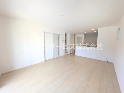 【居間・リビング】 | 浜松市中央区入野町 58期 新築一戸建て 2号棟 | リビングダイニングです