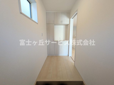 【玄関】 | 浜松市中央区入野町 58期 新築一戸建て 2号棟 | 玄関です