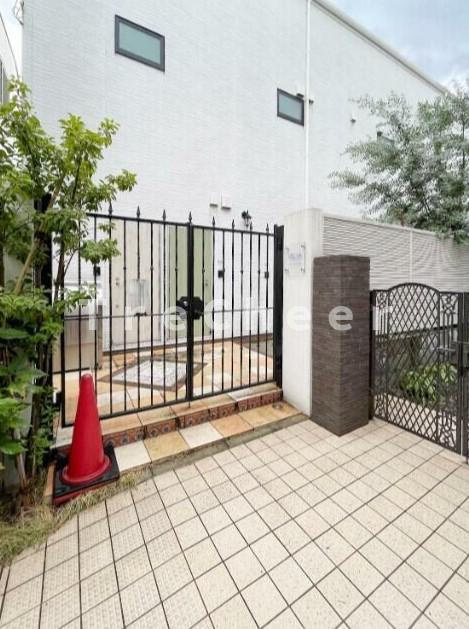 ミハス四谷三丁目のエントランス