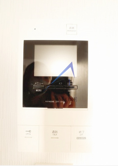 メディフィス横濱関内のセキュリティ|モニター付きインターホンです。