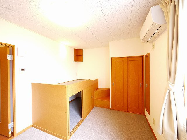 レオパレス南阪手Ⅱの寝室|落ち着いて過ごせるお部屋なので、寝室にいかがでしょうか