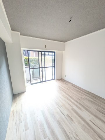 ディアコート静の洋室