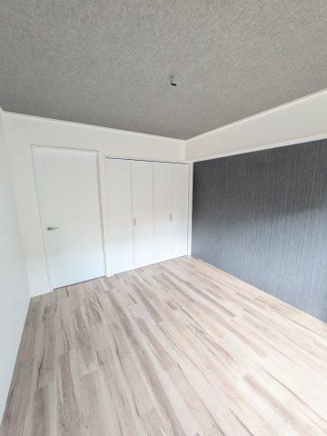 ディアコート静の洋室