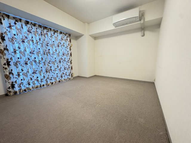 グランコリーナ西神南10番館の洋室