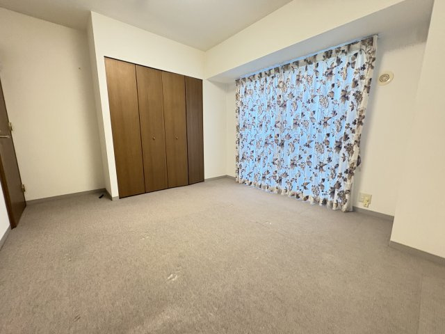 グランコリーナ西神南10番館の洋室