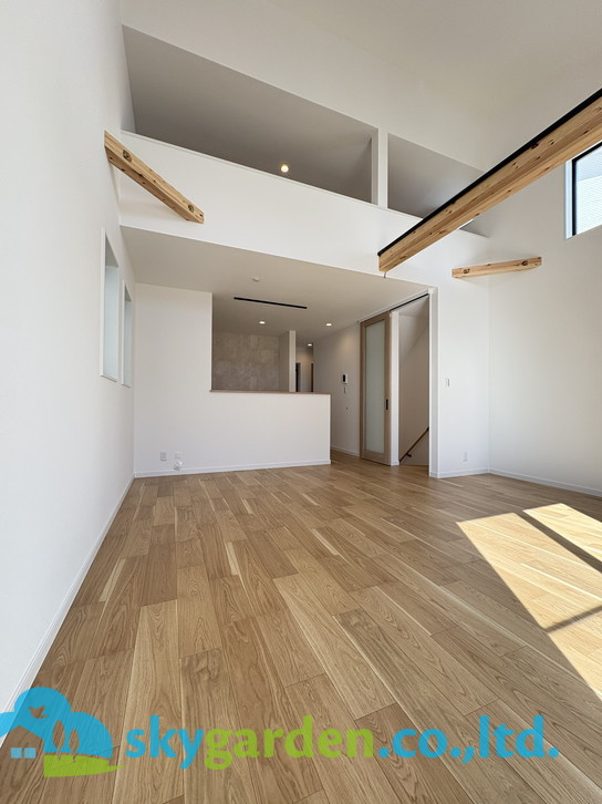 茅ヶ崎市浜須賀　新築戸建　全9棟6号棟の居間・リビング