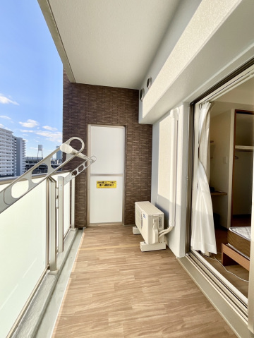 大和興産大州ビルのバルコニー