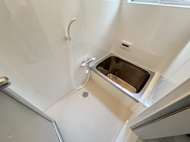 日置荘原寺町貸家の浴室