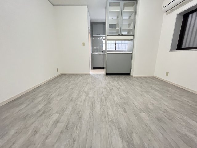 日置荘原寺町貸家の居間・リビング