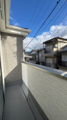 【バルコニー】 | 堺市東区野尻町1期 | 教育＆買物施設が徒歩圏内に揃う暮らしやすいエリア！陽当り・周辺環境も合わせて、ぜひ現地をご覧ください。