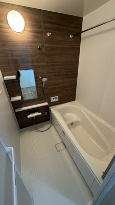 【浴室】 | 堺市東区野尻町1期 | 寒い季節に重宝する暖房機能や雨の日のお洗濯にも嬉しい浴室乾燥機付き！一坪サイズの浴室で、ゆったり寛ぎのひとときを。