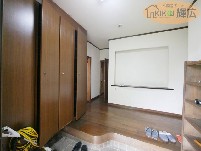 【玄関】 | 高砂市曽根町　中古戸建