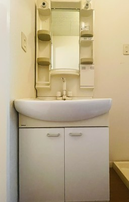 羽犬塚ガーデンハイツ Ⅱの独立洗面台|使いやすい独立洗面台です