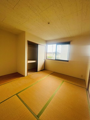 羽犬塚ガーデンハイツ Ⅱの和室|柔らかい畳が心地よい和室