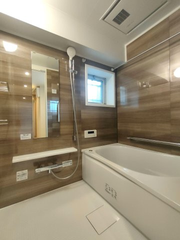 モアステージ吉川ライネスハイムＢ棟の浴室|浴室乾燥機付きで雨の日の洗濯も安心
