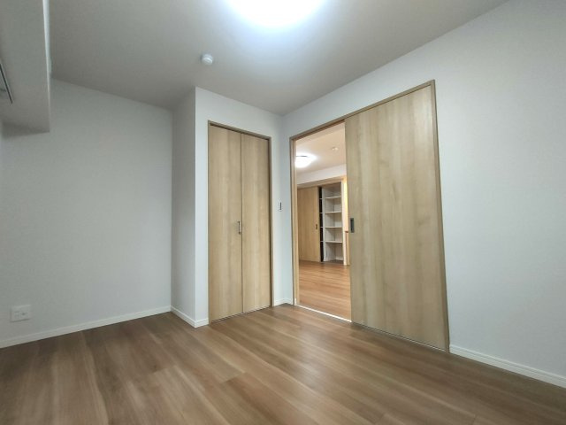 モアステージ吉川ライネスハイムＢ棟の洋室|明るい洋室です