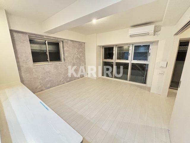 スプランディッド上本町WESTの居間・リビング